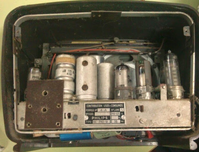 Philips BE292U interior