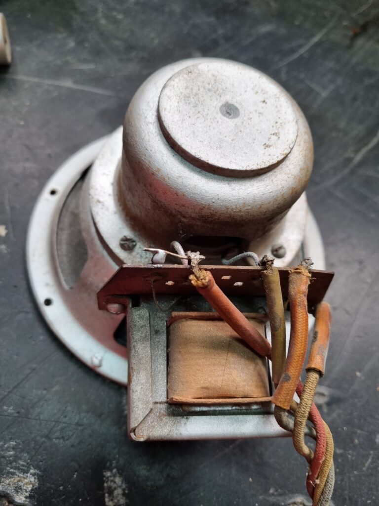Altavoz electrodinámico