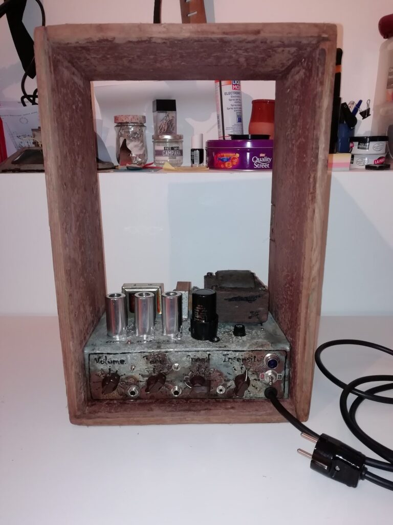 Marco de madera del The Wrecked Amp